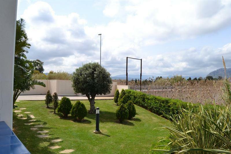 Las Olas Pili Locدينايا المظهر الخارجي الصورة